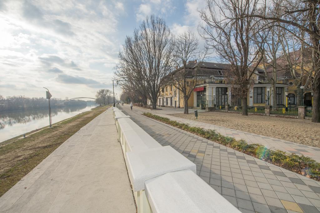 Hotel Tisza és Thermálfürdő Szolnok Esterno foto