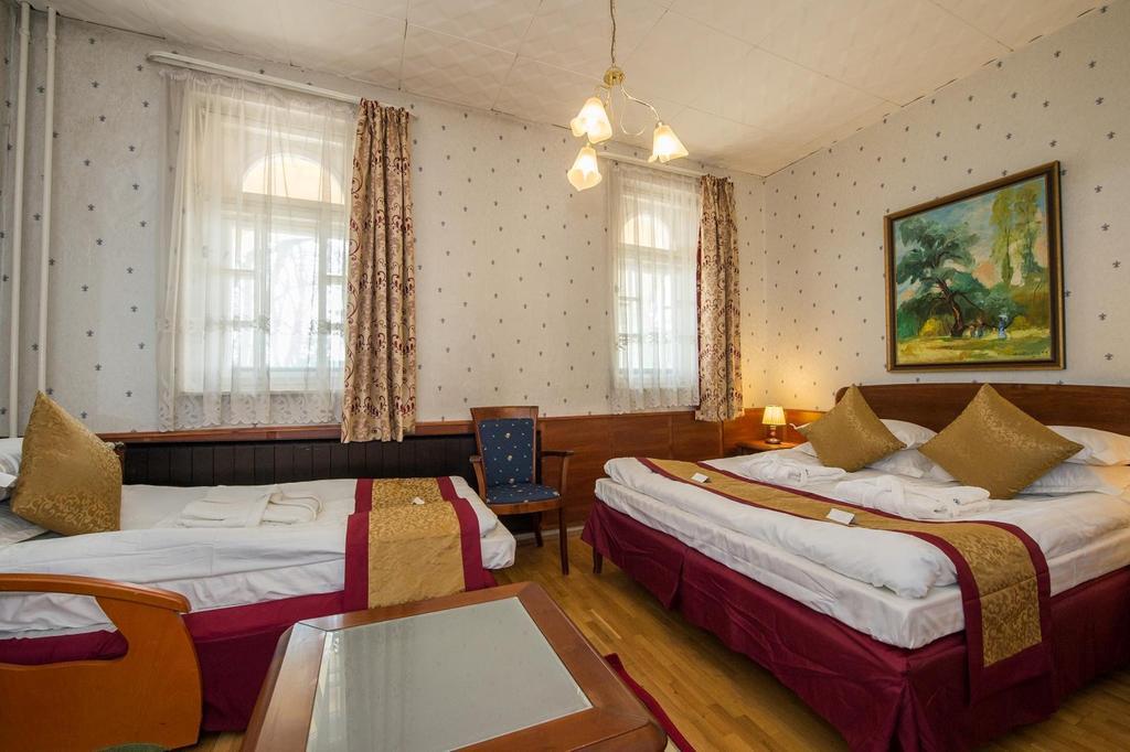 Hotel Tisza és Thermálfürdő Szolnok Esterno foto